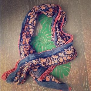 Massimo Dutti Scarf - It’s Like New!